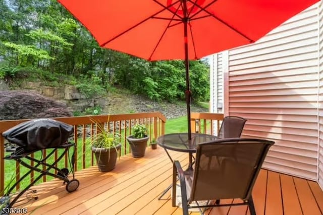 32 Ryan Ln, Lincoln Park Boro, NJ 07035 - deck with outdoor dining space and grilling area