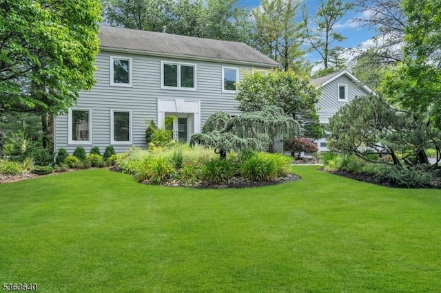 5 Leighton Dr, East Brunswick Twp, NJ 08816 - back of property with a yard