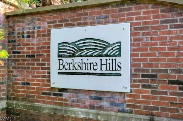 1111 Worthington Ct, Denville Twp, NJ 07834 - view of community sign