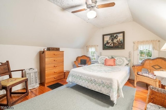 6 Penn Ave, Andover Twp, NJ 07860 - bedroom featuring wood finished floors, lofted ceiling, and a ceiling fan