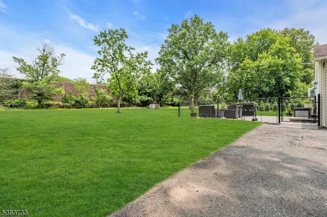 750 Saint Georges Rd, Bridgewater Twp, NJ 08807 - view of yard