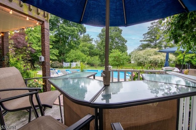 127 Walnut Ave, Franklin Twp, NJ 08873 - outdoor pool featuring outdoor dining area