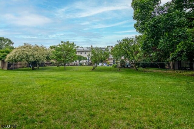 127 Walnut Ave, Franklin Twp, NJ 08873 - view of yard