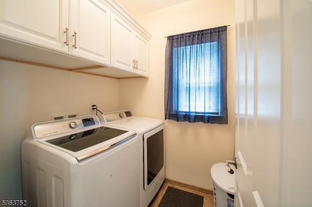 42 Bluffs Ct, Hamburg Boro, NJ 07419 - laundry room with washer and clothes dryer, cabinet space, and baseboards