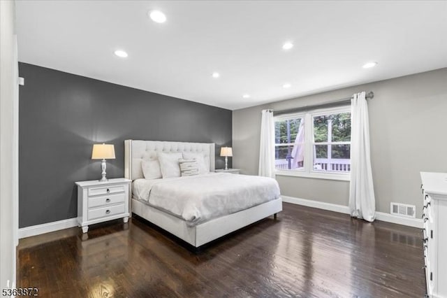 301 Diamond Hill Rd, Berkeley Heights Twp, NJ 07922 - bedroom with wood finished floors and recessed lighting