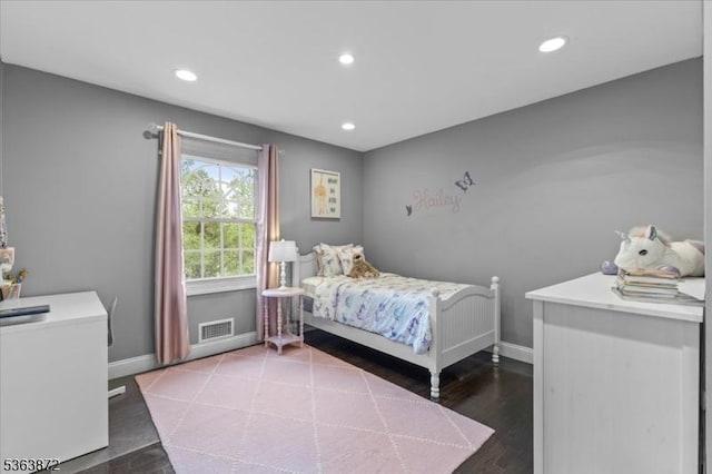 301 Diamond Hill Rd, Berkeley Heights Twp, NJ 07922 - bedroom featuring recessed lighting and wood finished floors