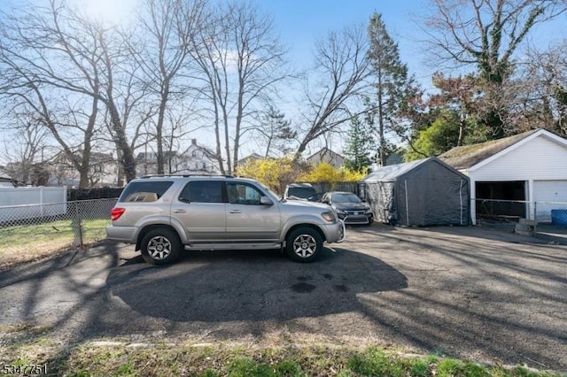 136 Willow St, Bloomfield Twp, NJ 07003 - view of yard with an outbuilding