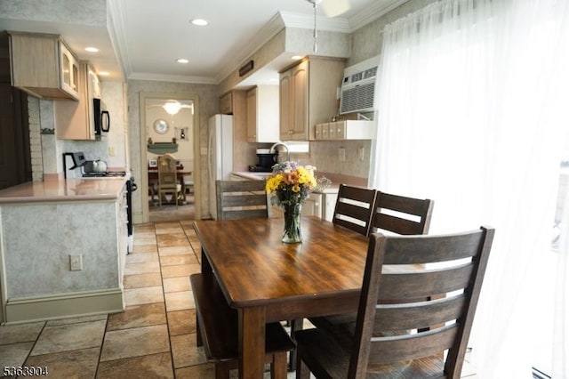 2 Monsey Rd, Raritan Twp, NJ 08822 - dining area with ornamental molding
