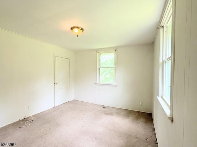 30 Bennington Pkwy, Franklin Twp, NJ 08823 - unfurnished room featuring carpet flooring