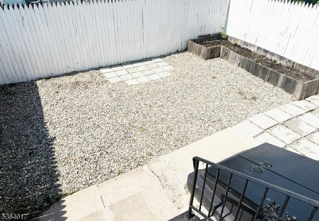191 Summit Ave, Phillipsburg Town, NJ 08865 - exterior view of a garden