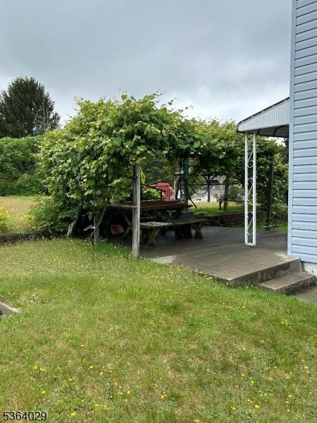 13 N St, Netcong Boro, NJ 07857 - view of yard