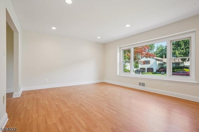 129 Jockey Hollow Way, Union Twp, NJ 07083 - unfurnished room featuring light wood-style floors and recessed lighting