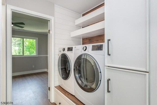 2 Falkenstein Dr Unit 10, Vernon Twp, NJ 07462 - laundry room featuring washer and clothes dryer and wood finished floors