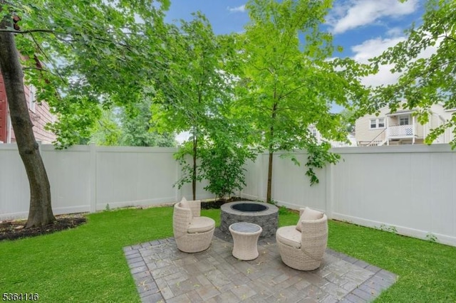 21 W Cliff St, Somerville Boro, NJ 08876 - fenced backyard with a patio and a fire pit
