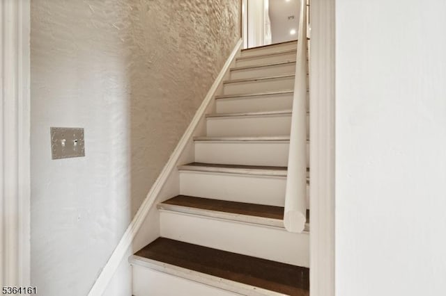 132 Axford Ave, Oxford Twp, NJ 07863 - view of stairs
