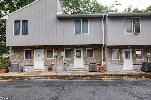 6 Essex St Unit F-32, Belleville Twp, NJ 07109 - multi unit property with stone siding