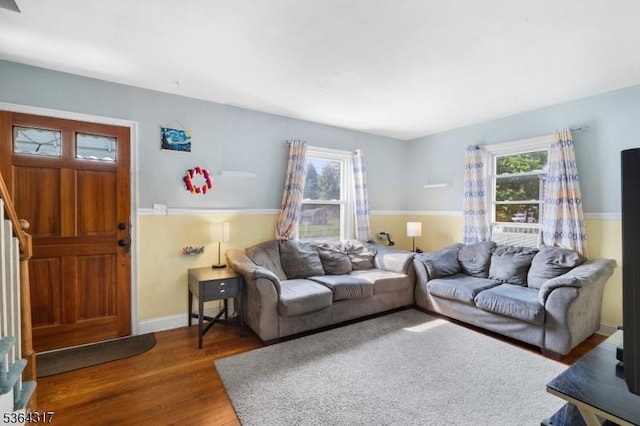 520 Marion St, Bound Brook Boro, NJ 08805 - living room with wood finished floors and baseboards