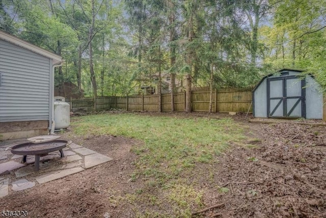 53 Lonaconing Rd, Vernon Twp, NJ 07422 - fenced backyard featuring a storage unit