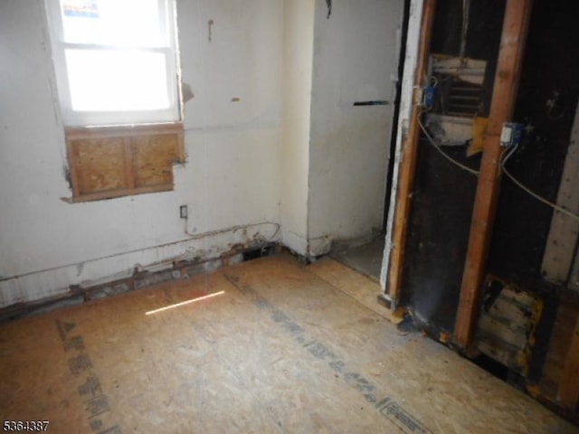 77 Garside St, Newark City, NJ 07104 - view of unfurnished room