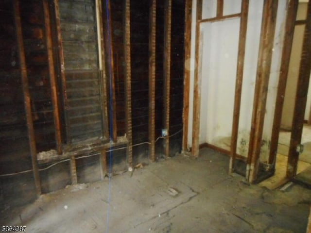 77 Garside St, Newark City, NJ 07104 - view of miscellaneous room