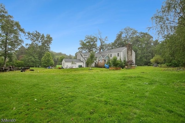 18 Forest Trl, Bernards Twp, NJ 07920 - view of grassy yard