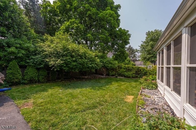 28 Overlook Ter, Maplewood Twp, NJ 07040 - view of green lawn
