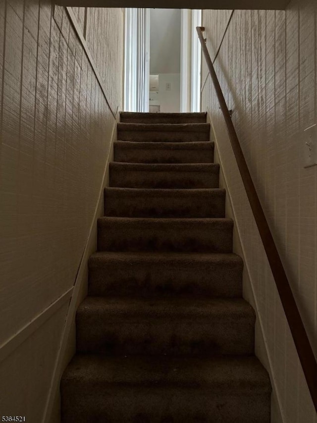 226 N 3rd Ave, Manville Boro, NJ 08835 - view of stairs