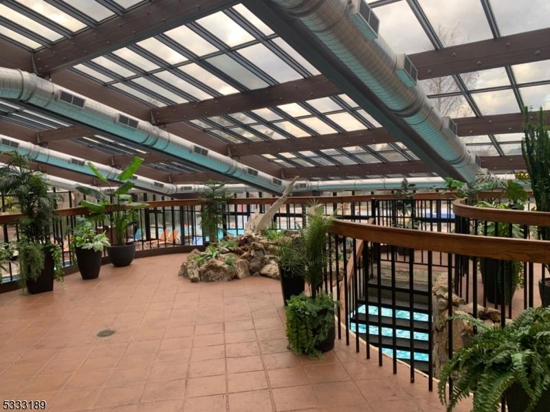 2 Chamonix Dr Unit 425, Vernon Twp, NJ 07462 - view of patio / terrace