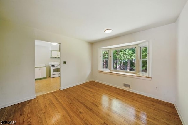 89 Fieldcrest Rd, Parsippany-Troy Hills Twp, NJ 07054 - empty room with wood finished floors