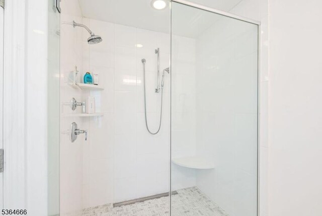 19 Whitney Farm Pl, Morris Twp, NJ 07960 - full bath featuring a stall shower and recessed lighting