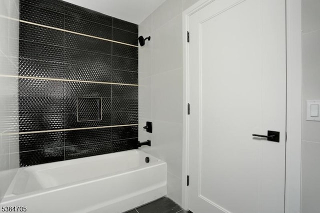17 Mountain Ave, Mahwah Twp, NJ 07430 - bathroom with bathing tub / shower combination