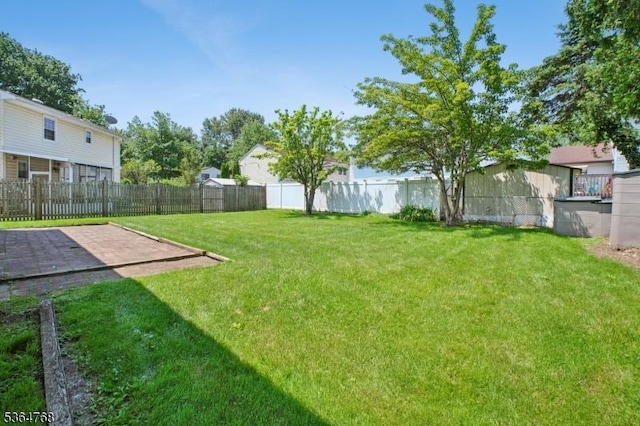 500 Sioux Ave, Parsippany-Troy Hills Twp, NJ 07034 - fenced backyard with a patio area