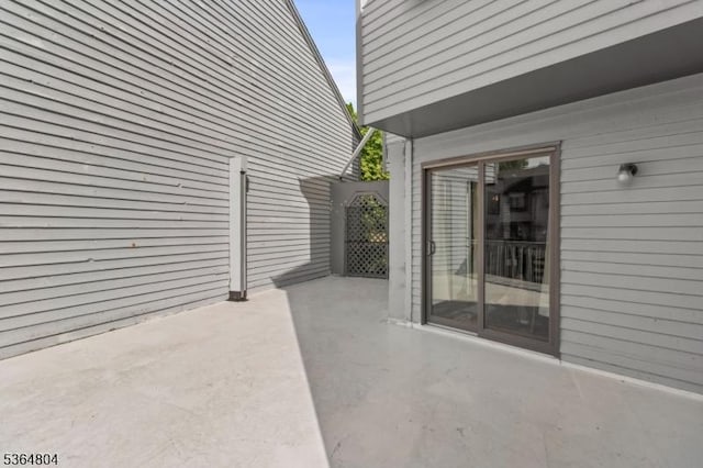 27 Delbarton Ct, Washington Twp, NJ 07840 - view of patio / terrace