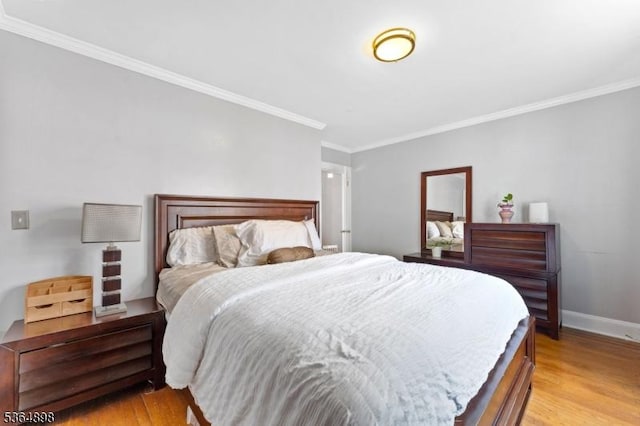 1221 Kelly St, Union Twp, NJ 07083 - bedroom featuring light wood finished floors and ornamental molding