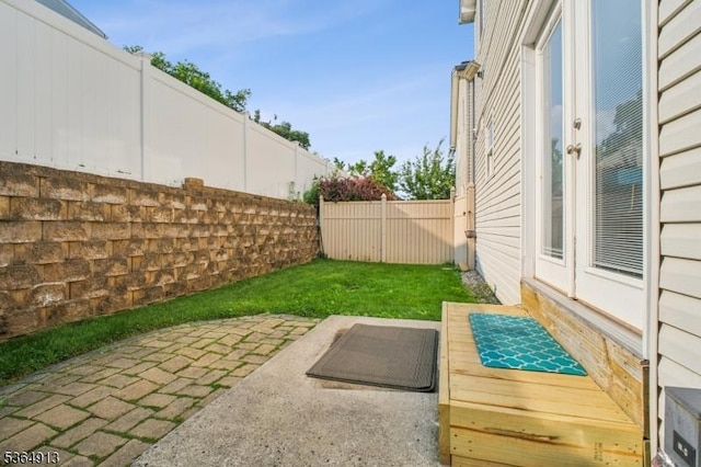 286 Meadow Rd Unit Rt17, Serv Rutherford Boro, NJ 07070 - fenced backyard with a patio area