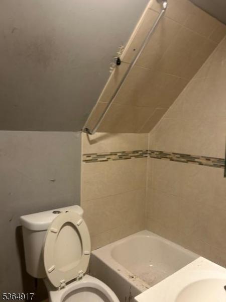 124 Shephard Ave, Newark City, NJ 07112 - bathroom with toilet