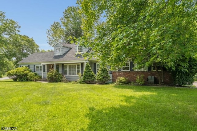 263 Bellemead Griggstown Rd, Montgomery Twp, NJ 08502 - cape cod home with a front lawn