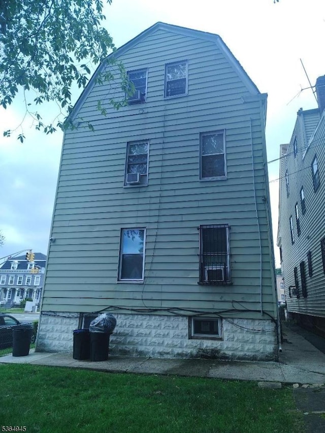 341 N Grove St, East Orange City, NJ 07017 - back of house