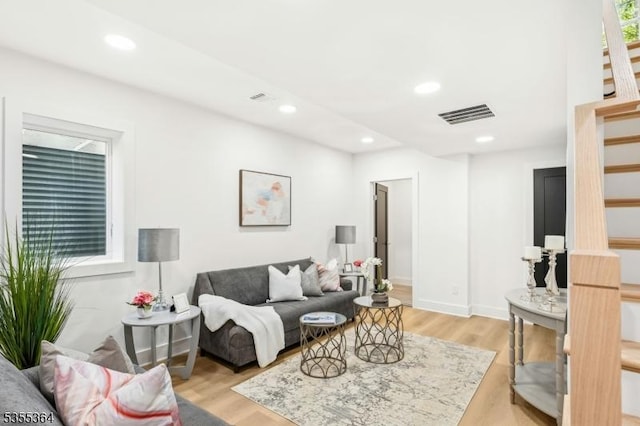 944 Orange Ave, Cranford Twp, NJ 07016 - living area featuring light wood finished floors and recessed lighting