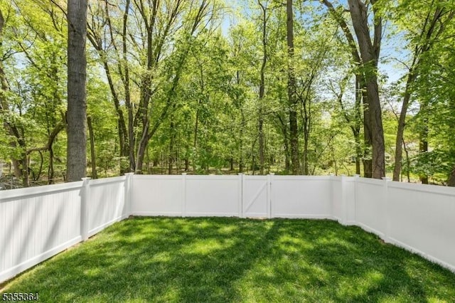 944 Orange Ave, Cranford Twp, NJ 07016 - view of fenced backyard
