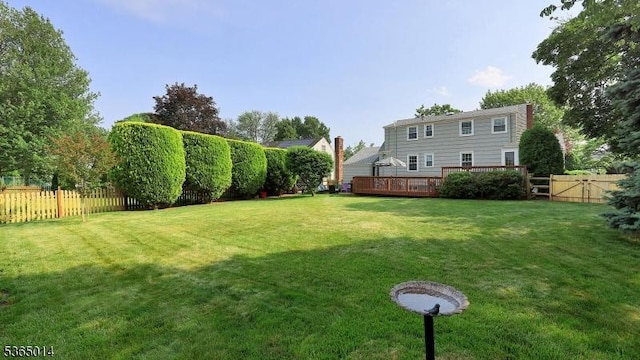 120 Meadowbrook Dr, North Plainfield Boro, NJ 07062 - fenced backyard featuring a deck