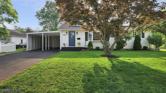 122 Madison St, South Bound Brook Boro, NJ 08880 - view of front of home featuring a carport, driveway, and a front yard