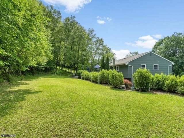16 Seneca Trl, Randolph Twp, NJ 07869 - view of grassy yard
