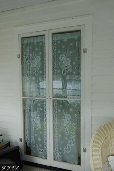142 Lakeside Dr, Liberty Twp, NJ 07823 - doorway to property