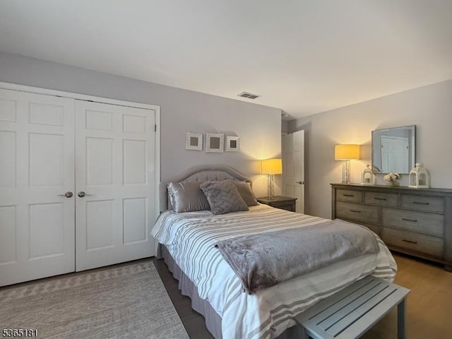 26 Knollwood Rd, Hanover Twp, NJ 07981 - bedroom with wood finished floors and a closet