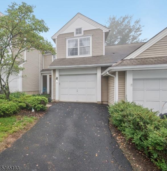 9 Mahogany Way, Randolph Twp, NJ 07869 - traditional home featuring driveway and a shingled roof