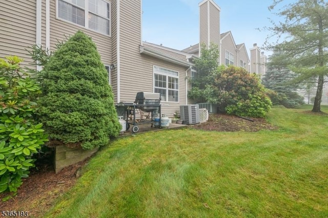 9 Mahogany Way, Randolph Twp, NJ 07869 - view of grassy yard