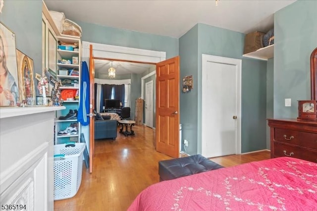 93 Garside St, Newark City, NJ 07104 - bedroom featuring wood finished floors and a closet