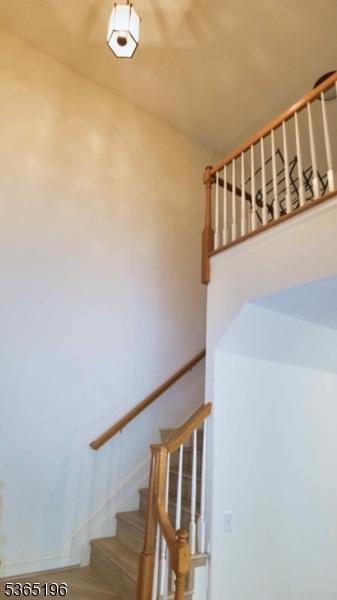 228 Windmill Ct, Lopatcong Twp, NJ 08865 - view of stairs