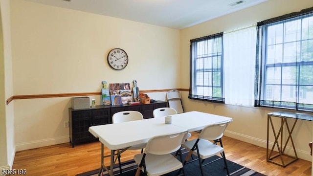 228 Windmill Ct, Lopatcong Twp, NJ 08865 - dining space featuring light wood-style floors and a desk